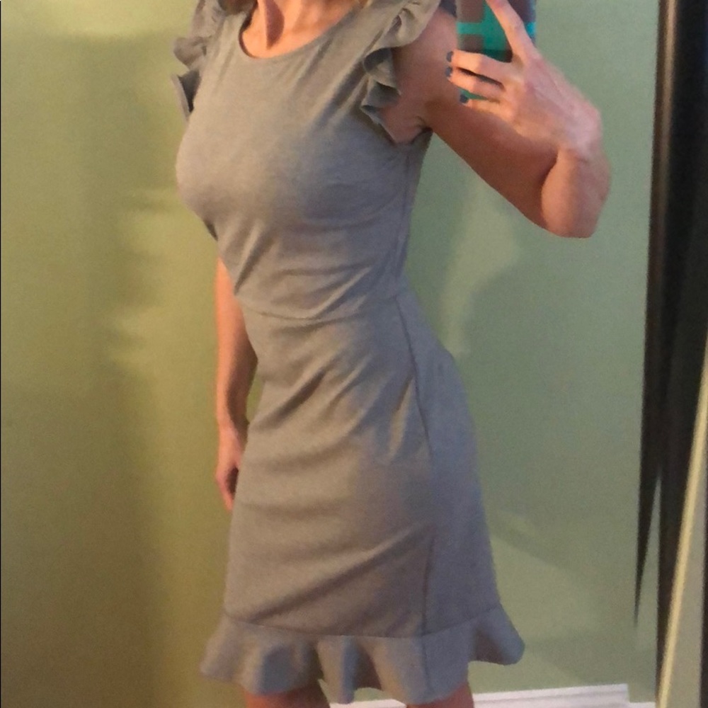 NWT Old Navy Xs Midi Ruffle Dress